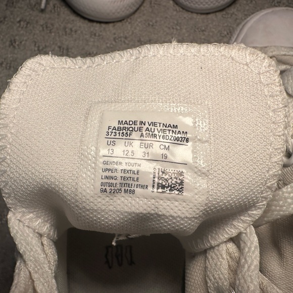 Kids white converse - Picture 6 of 6